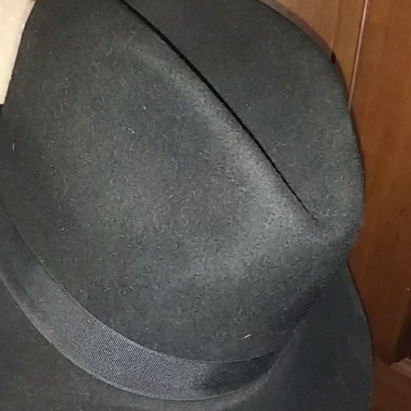 Hat - Picture 3 of 6